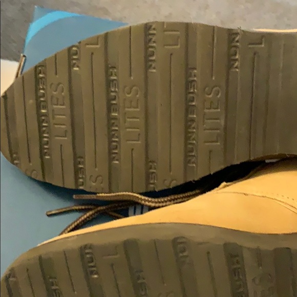 Nun Bush Tomahawk Chukka - Picture 5 of 6